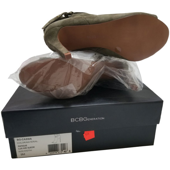 Bcbgeneration  Women Cassia Suede Peep Toe Booties Fatigue Green  9M - Picture 6 of 6